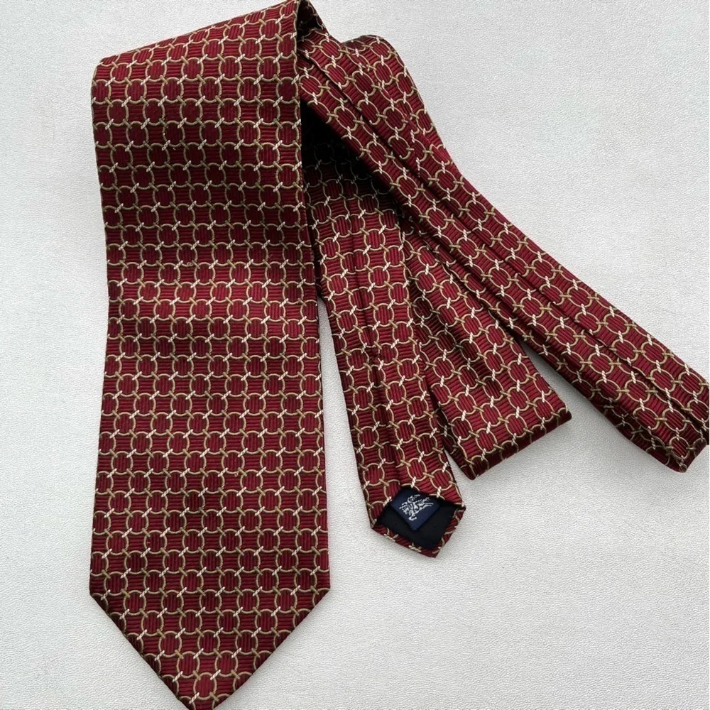 Burberry’s of London Mens Classic Maroon & Gold Chain Link Silk Tie - Picture 5 of 8